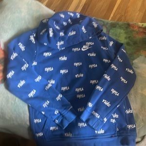 Blue Nike sweatshirt boys L very gently  worn. No stains or rips